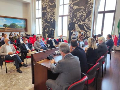 Regone Puglia firma accordo rifiuti agricoli